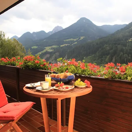 Viktoria アパート *