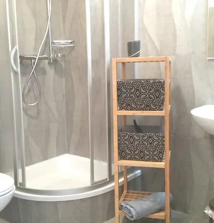 Viktoria アパート *