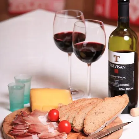 Viktoria アパート